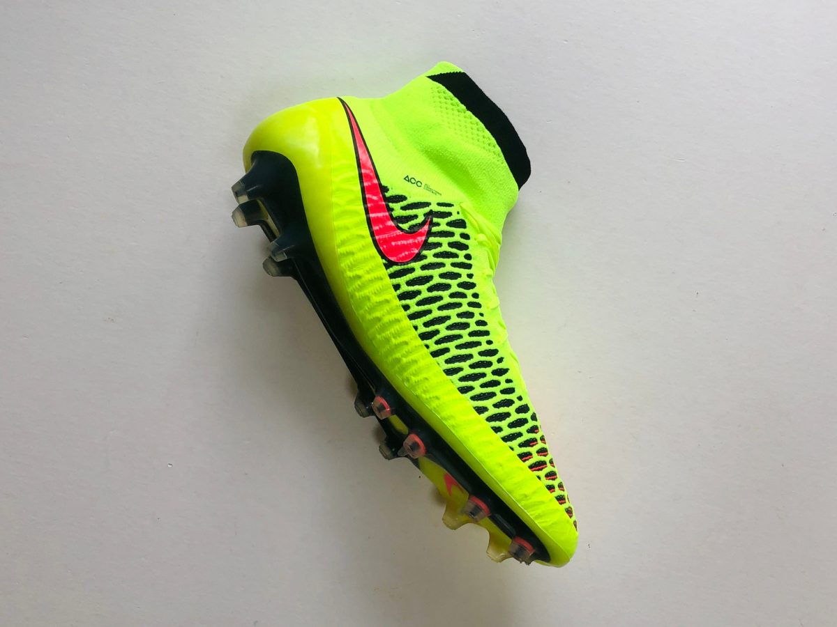 nike magista obra volt  metallic gold coin  black fg launch edition | Sheffield United Kits Collection